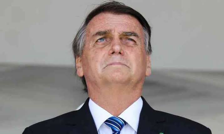 Sem aceitar resultado das eleições, Bolsonaro parece buscar um terceiro turno