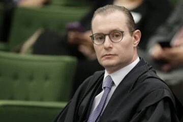 Foco Político - Cristiano Zanin | Senado Federal | STF