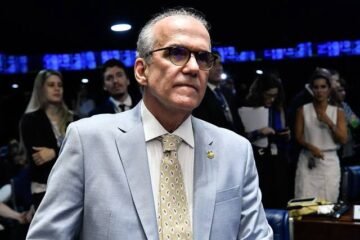 Foco Político - Fernando Dueire | MDB | Senado Federal