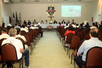 Foco Político - Garanhuns | Prefeitura de Garanhuns | Sivaldo Albino