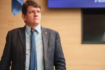 Foco Político - Alcides Cardoso | Recife