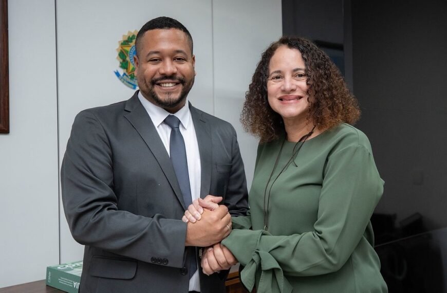 Vinicius Castello consolida pré-candidatura em Olinda com apoio da federação PT, PCdoB, PV