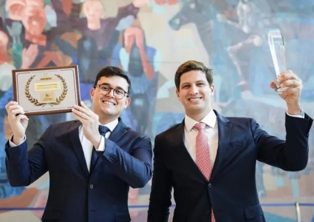 João Campos vai oficializar Victor Marques como candidato a vice-prefeito na chapa